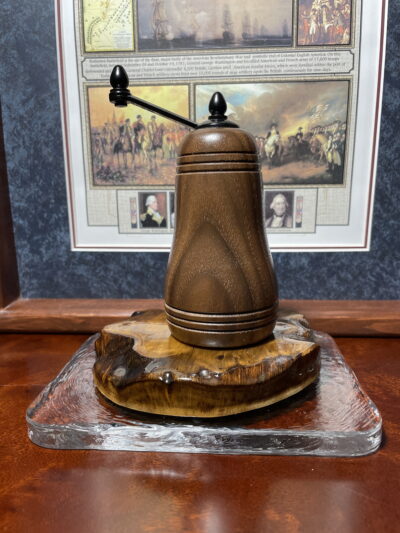 Black Walnut Hand Cranked Pepper/Salt Mill - Image 5